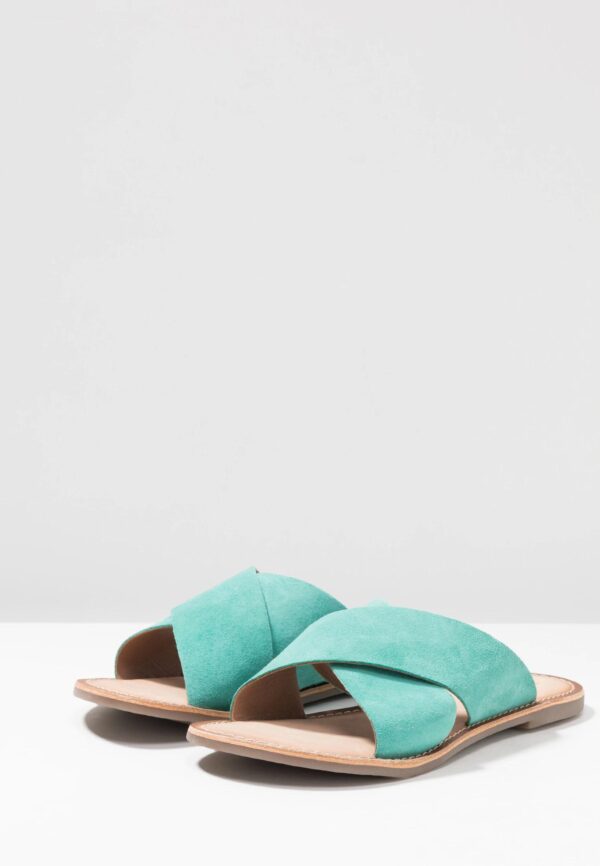 Slippers - Image 4