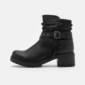 Black boots